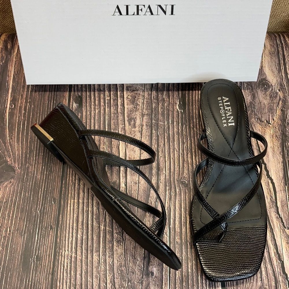 Alfani Black Eadyn Wedge Sandals 6.5M
